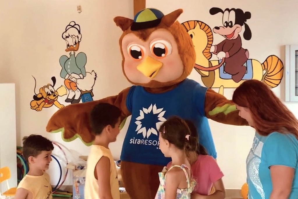 Villaggi mare Basilicata per famiglie, Sira Resort animazione con la mascotte