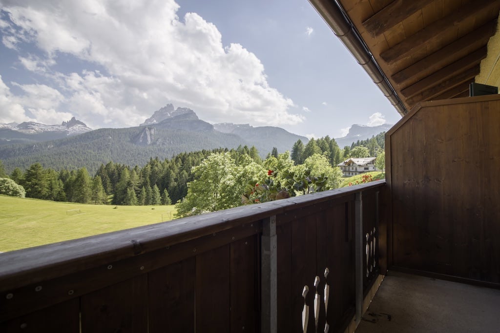 Hotel Villa Argentina a Cortina d'Ampezzo, balcone panoramico sulle Dolomiti Bellunesi