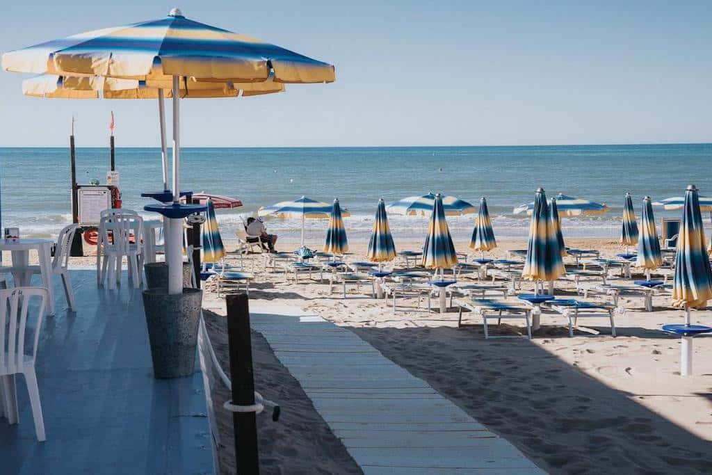 Hotel Helios a Rodi Garganico, spiaggia attrezzata