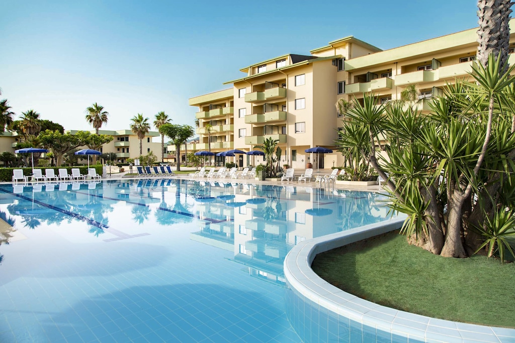 Blu Hotels, Hotel Village Paradise in Calabria, piscina esterna