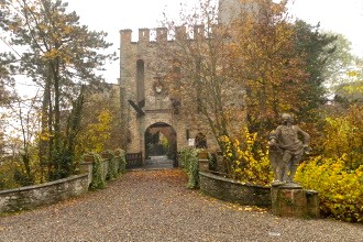 Castello di Gropparello in autunno