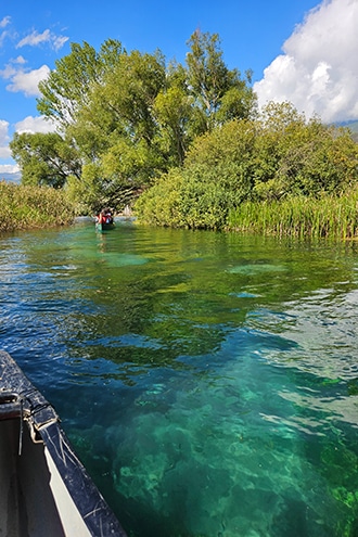 In canoa sul Tirino con i bambini