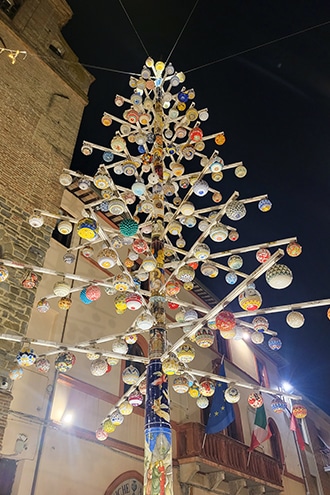 Albero di Natale in ceramica di Deruta