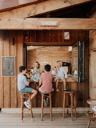 Francia_Domaine_Saint-Amand_bambini_merenda