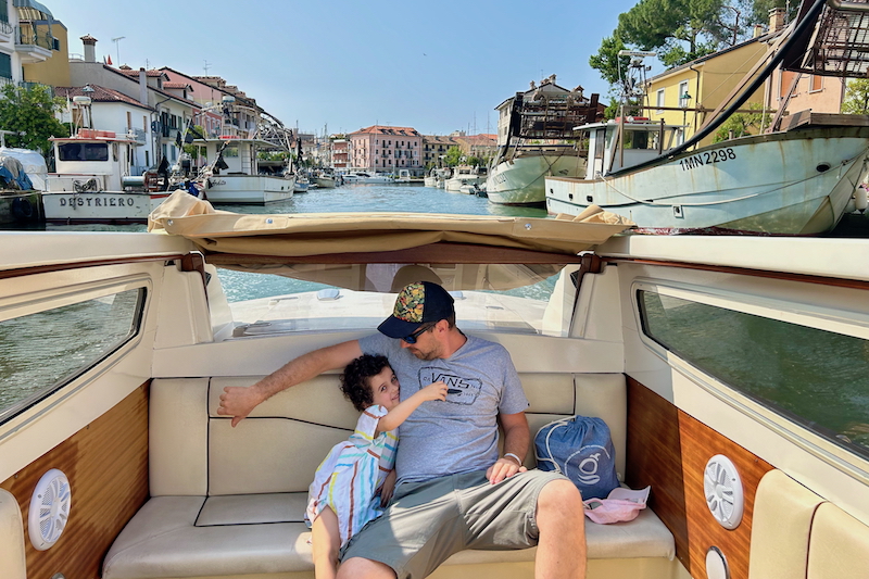 Taxi boat da Porto Mandracchio all'Isola di Barbana di Grado