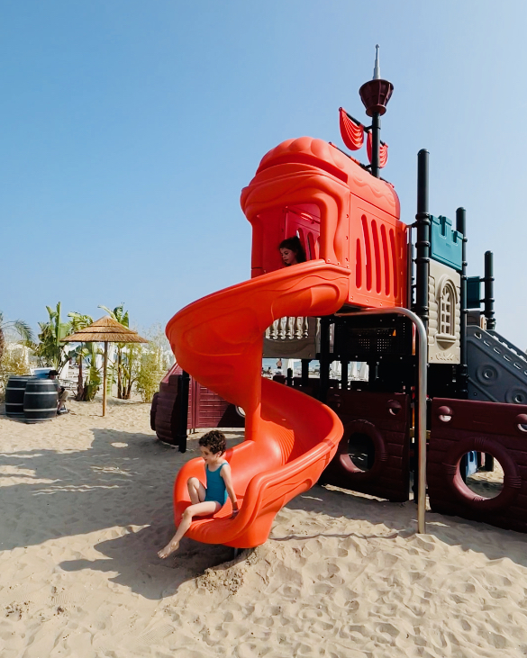 Il nuovo galeone della Baby Beach di GIT - Grado Impianti Turistici